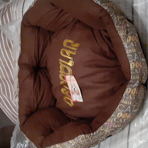 Doggie or cat bed - Picture 1 of 5